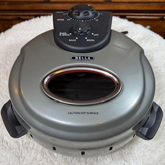 Bella Stone Pizza Oven Graphite Black Thin Crust - Deep Dish Pan Pizza - Fries - Picture 3 of 16